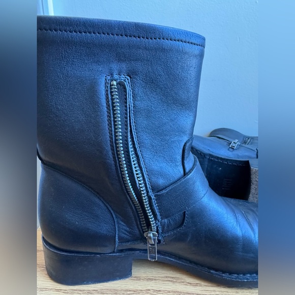 FRYE Black Leather Buckle Boots - Picture 4 of 7